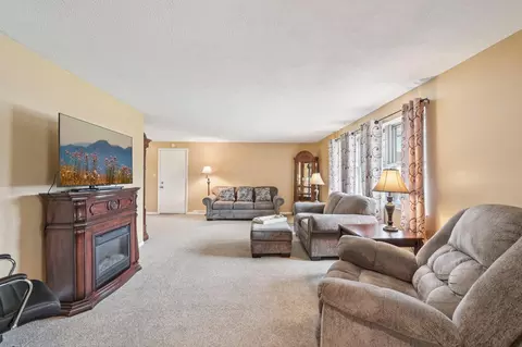3152 Sherwood Park Dr, Springfield, OH 45505 photo 4