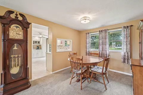 3152 Sherwood Park Dr, Springfield, OH 45505 photo 6