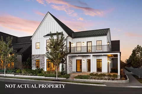 2380 Quarry Trails Dr, Columbus, OH 43228