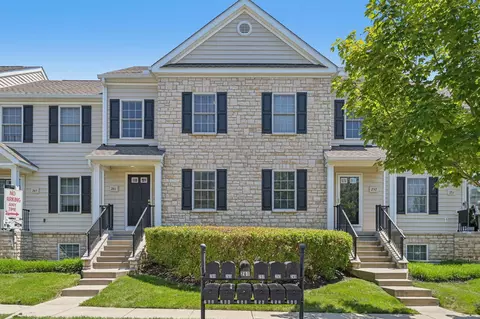 261 Autumn Ridge Cir, Pickerington, OH 43147