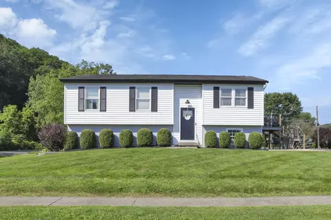 624 Licking View Dr, Heath, OH 43056