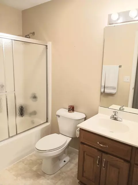 Bath - 16 Eagle Dr, Mount Vernon, OH 43050 photo 4 of 4