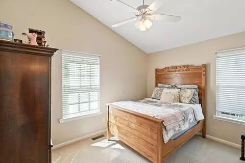 Bedroom - 16 Eagle Dr, Mount Vernon, OH 43050 photo 3 of 3