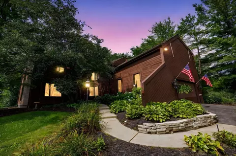 5809 Clover Ln, Westerville, OH 43081