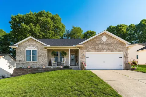 524 Wildflower Dr, Newark, OH 43055