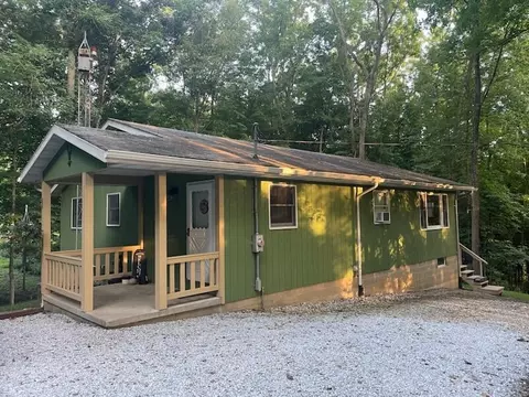 24975 Coshocton Rd, Howard, OH 43028