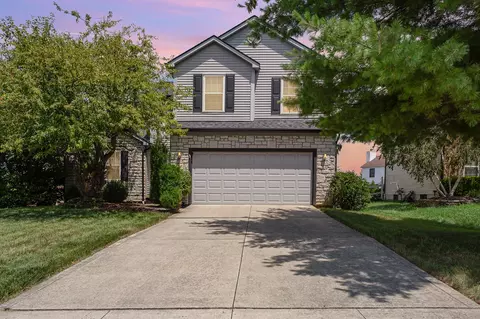 8585 Oak Creek Dr, Lewis Center, OH 43035