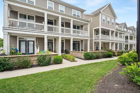 1233 Cromartie Ln, Columbus, OH 43201