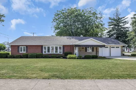 209 S Main St, Jackson Center, OH 45334