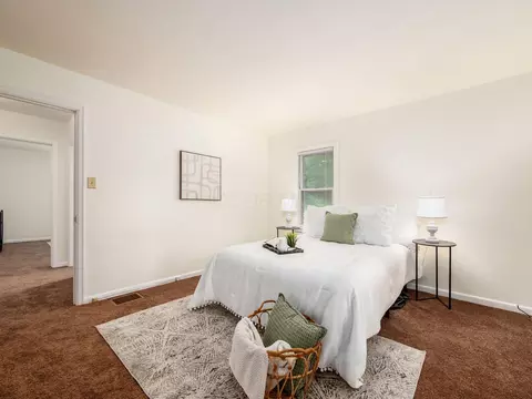 Bedroom - 434 E Fair Ave, Lancaster, OH 43130 photo 1 of 4