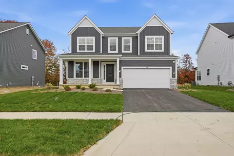 198 Silver Pine Ln, Lewis Center, OH 43035