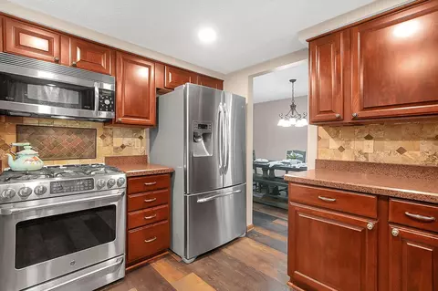920 Peppercorn Pl, Columbus, OH 43230
