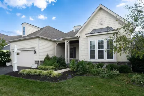 2562 Clemton Park E, Blacklick, OH 43004