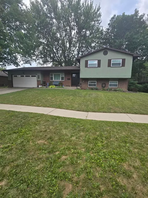 633 Parkway Dr, Marysville, OH 43040