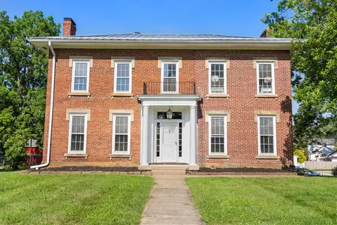 630 Mt Vernon Rd, Newark, OH 43055