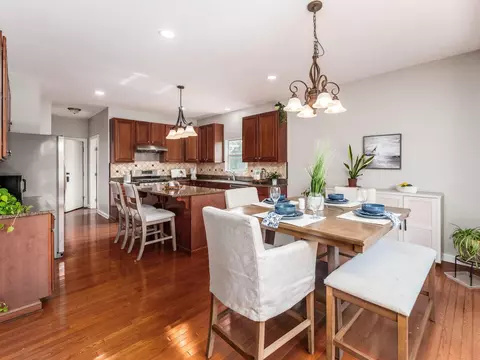 Dining - 8041 Summerhouse Dr E, Dublin, OH 43016 photo 5 of 5