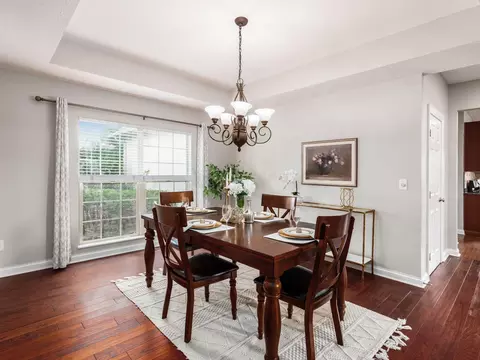 Dining - 8041 Summerhouse Dr E, Dublin, OH 43016 photo 2 of 5