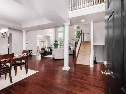 Entry Way - 8041 Summerhouse Dr E, Dublin, OH 43016 photo 2 of 3