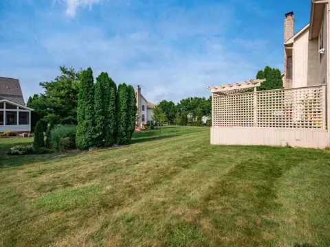 Exterior - 8041 Summerhouse Dr E, Dublin, OH 43016 photo 12 of 13