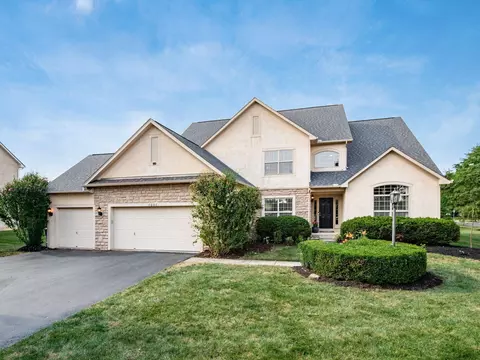 Exterior - 8041 Summerhouse Dr E, Dublin, OH 43016 photo 5 of 13