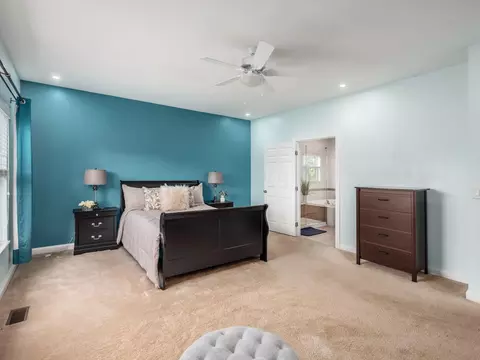 Bedroom - 8041 Summerhouse Dr E, Dublin, OH 43016 photo 2 of 7