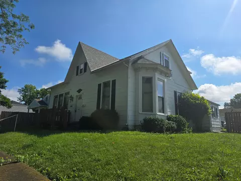 324 N Detroit St, Bellefontaine, OH 43311