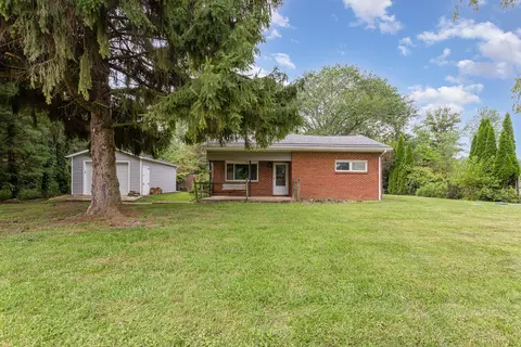 5552 Summit Rd SW, Pataskala, OH 43062