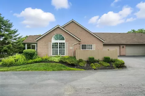 1892 Farmbrook Cir S, Grove City, OH 43123