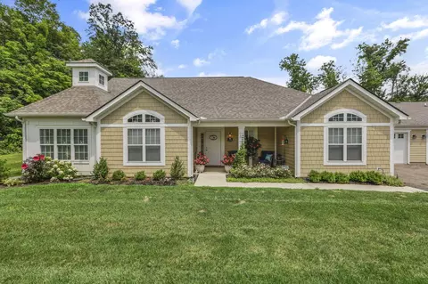 108 Narragansett Dr, Hebron, OH 43025