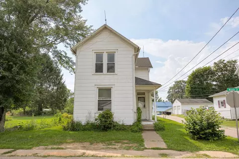 9189 Maple St, Stoutsville, OH 43154