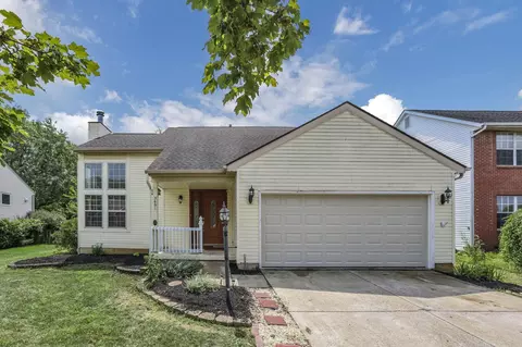 3691 Carriage Run Dr, Hilliard, OH 43026