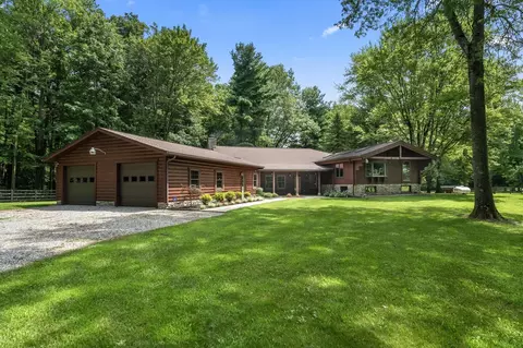 1001 Eckard Rd, Centerburg, OH 43011