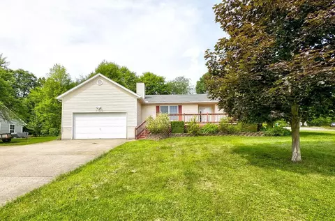 847 Fairway Dr, Howard, OH 43028