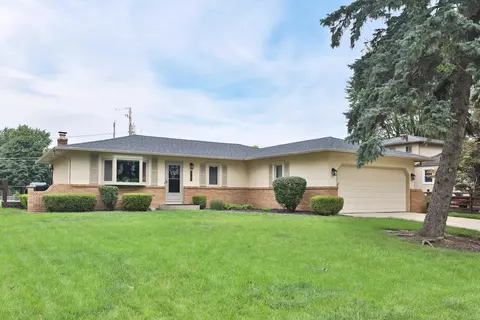 1631 Valley Crest Dr, Columbus, OH 43228