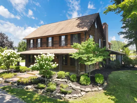 3286 Licking Valley Rd NE, Newark, OH 43055
