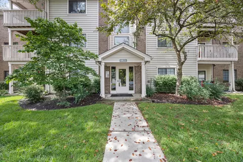 6823 Meadow Creek Dr #205, Columbus, OH 43235