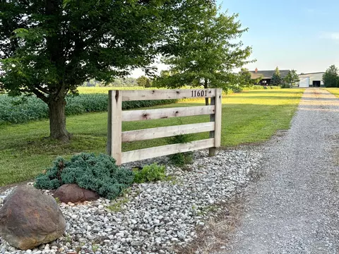 11601 Rosedale Rd, Mechanicsburg, OH 43044