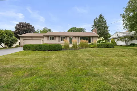 884 Ridge Rd, Ashland, OH 44805