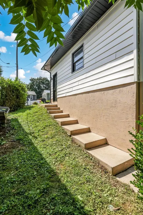 Exterior - 928 Rutter Ave, Lancaster, OH 43130 photo 18 of 19