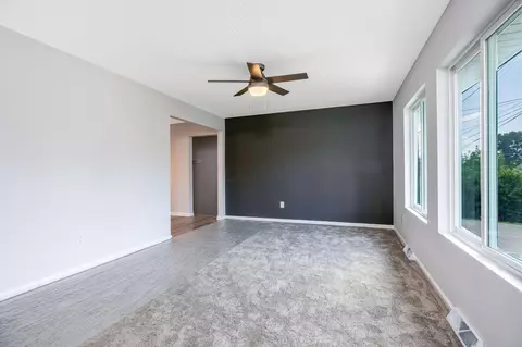 Living - 928 Rutter Ave, Lancaster, OH 43130 photo 1 of 7