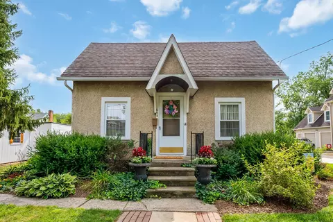 448 N Washington St, Delaware, OH 43015