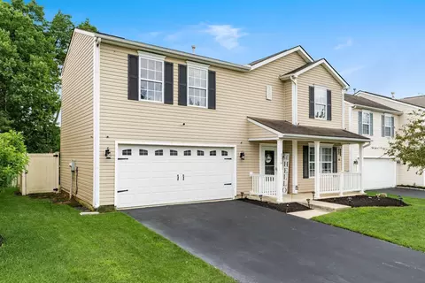 421 Wellsleyglen Dr, Columbus, OH 43207
