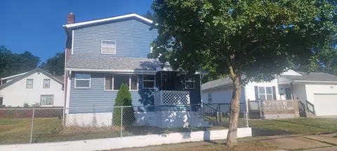 1864 2nd St SW, Akron, OH 44314
