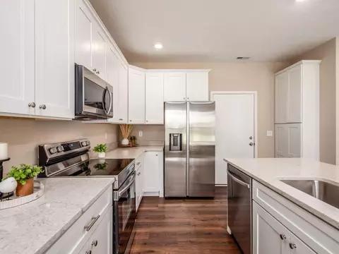 429 Postle Blvd, Columbus, OH 43228 photo 6