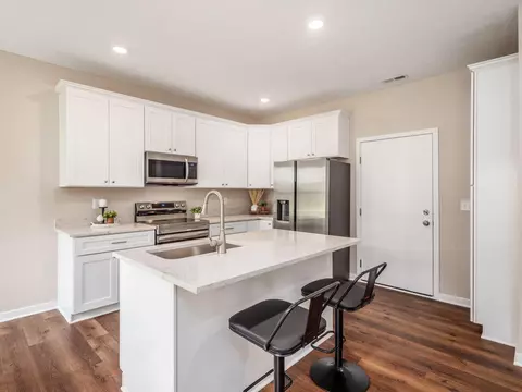 429 Postle Blvd, Columbus, OH 43228 photo 8
