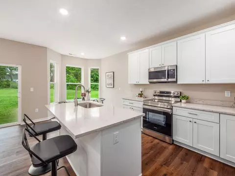 429 Postle Blvd, Columbus, OH 43228 photo 5