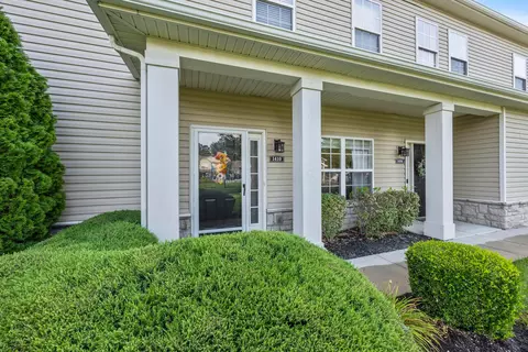 1410 Carylake Cir, Columbus, OH 43240