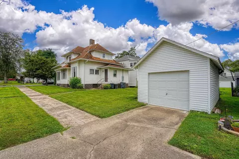 Exterior - 102 N Bennett Ave, Jackson, OH 45640 photo 3 of 9