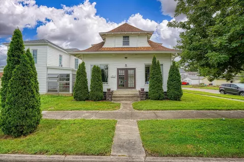 Exterior - 102 N Bennett Ave, Jackson, OH 45640 photo 2 of 9