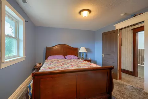 Bedroom - 102 N Bennett Ave, Jackson, OH 45640 photo 2 of 4